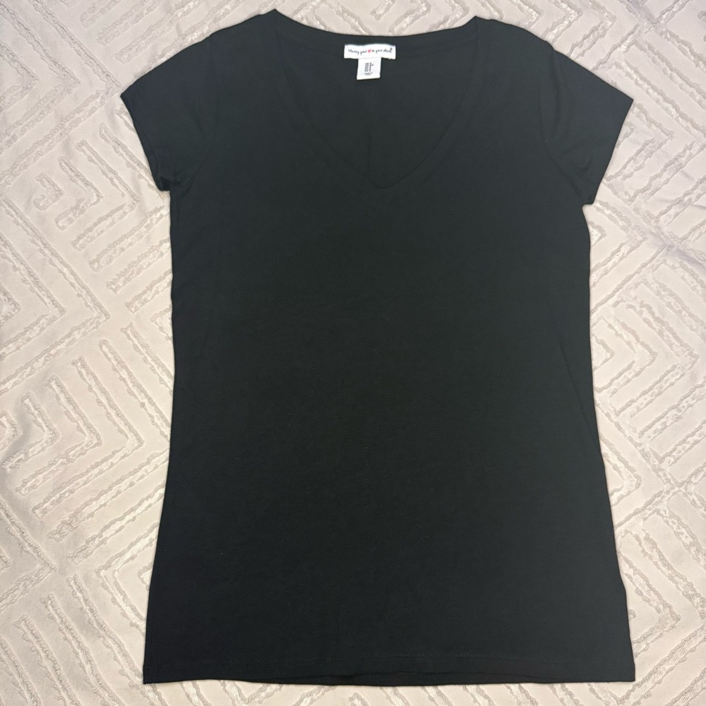 Wearing Your Heart on Your Sleeve Basic V-Neck Tee | S